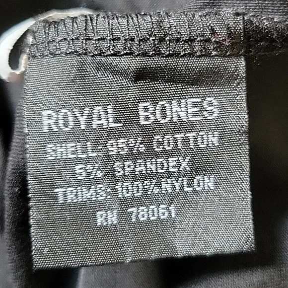 Royal Bones | Lace Keyhole Hi-Low Dress - Picture 12 of 12